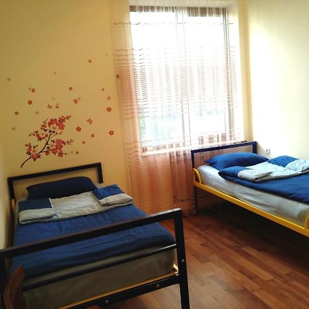 Shat Lav Hostel Erevan Esterno foto