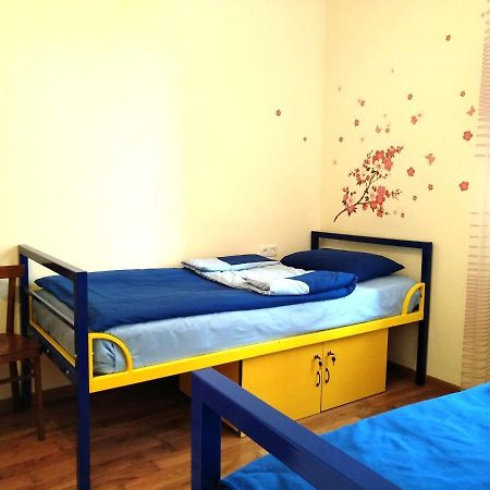 Shat Lav Hostel Erevan Esterno foto