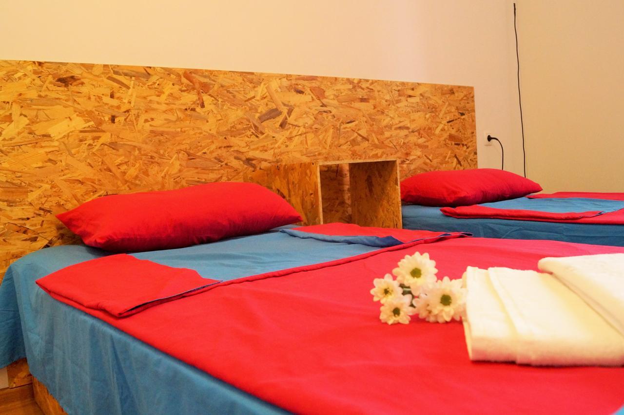 Shat Lav Hostel Erevan Esterno foto