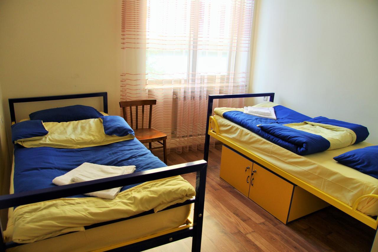 Shat Lav Hostel Erevan Esterno foto