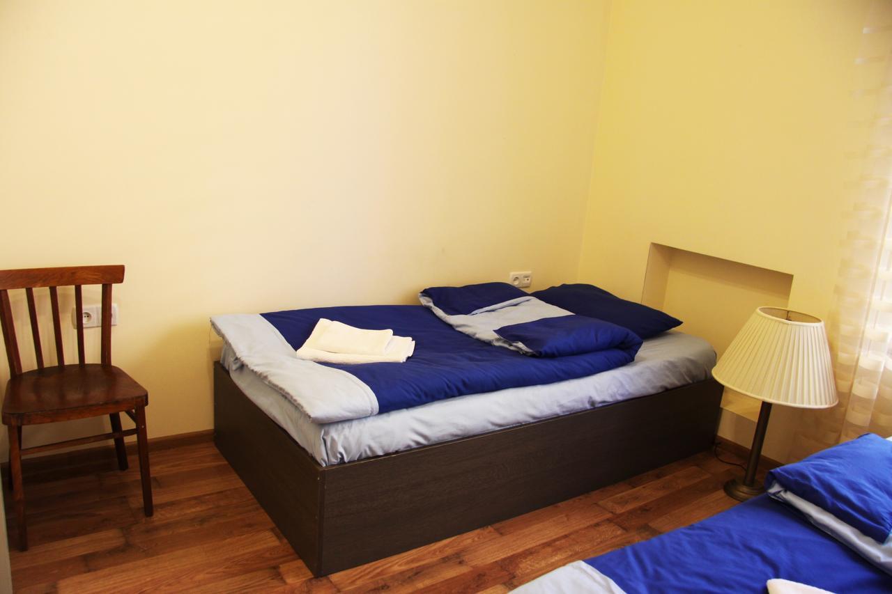Shat Lav Hostel Erevan Esterno foto