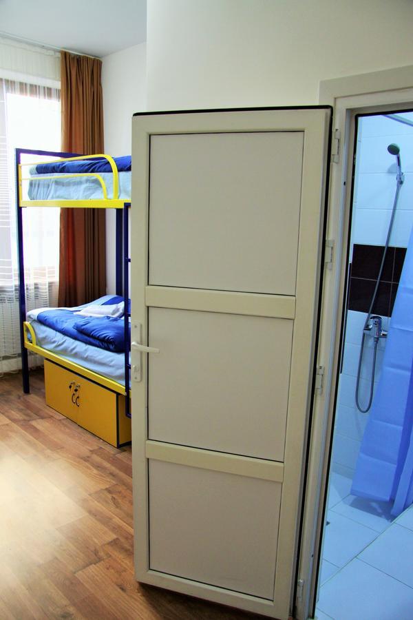Shat Lav Hostel Erevan Esterno foto