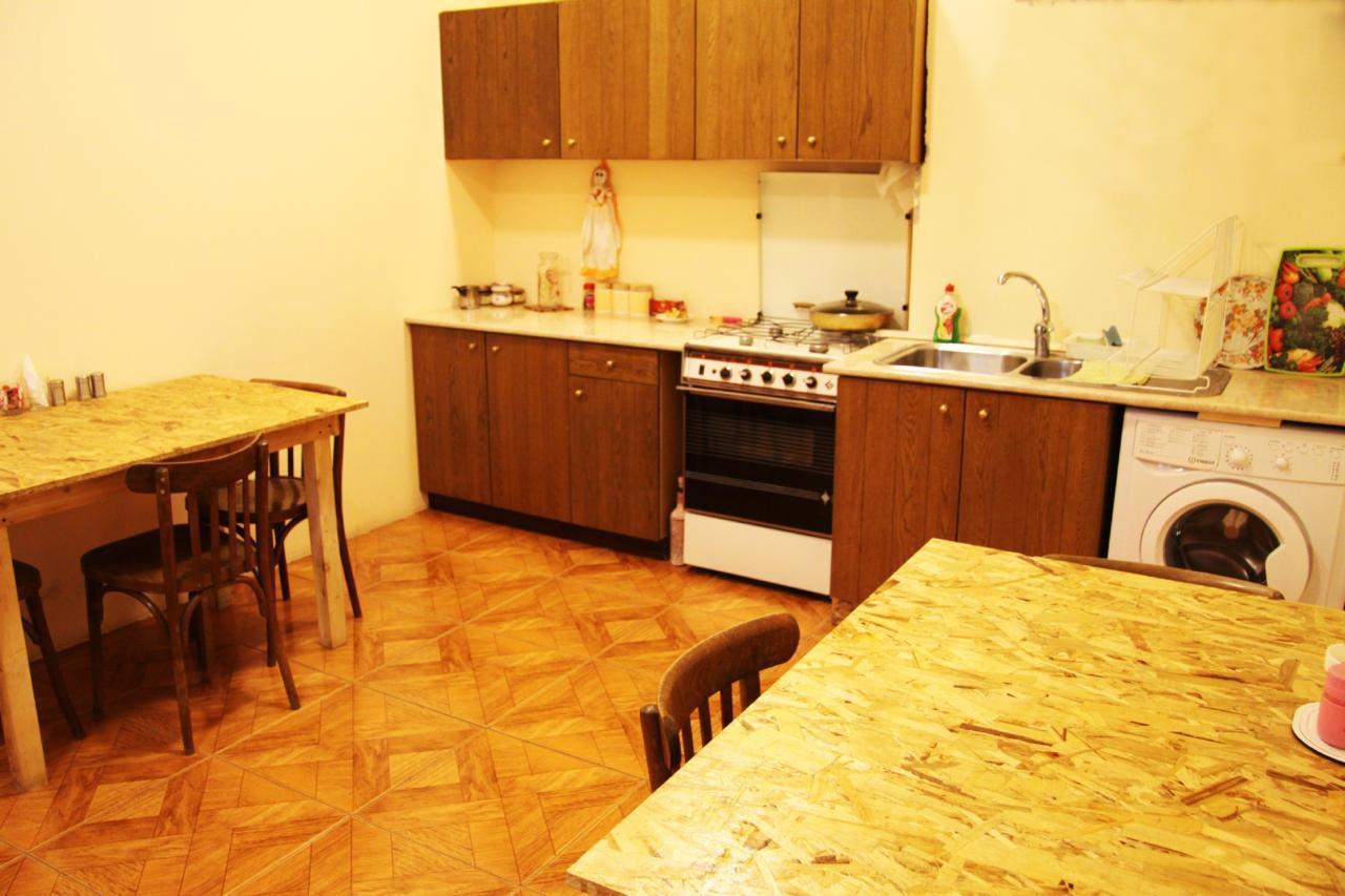 Shat Lav Hostel Erevan Esterno foto