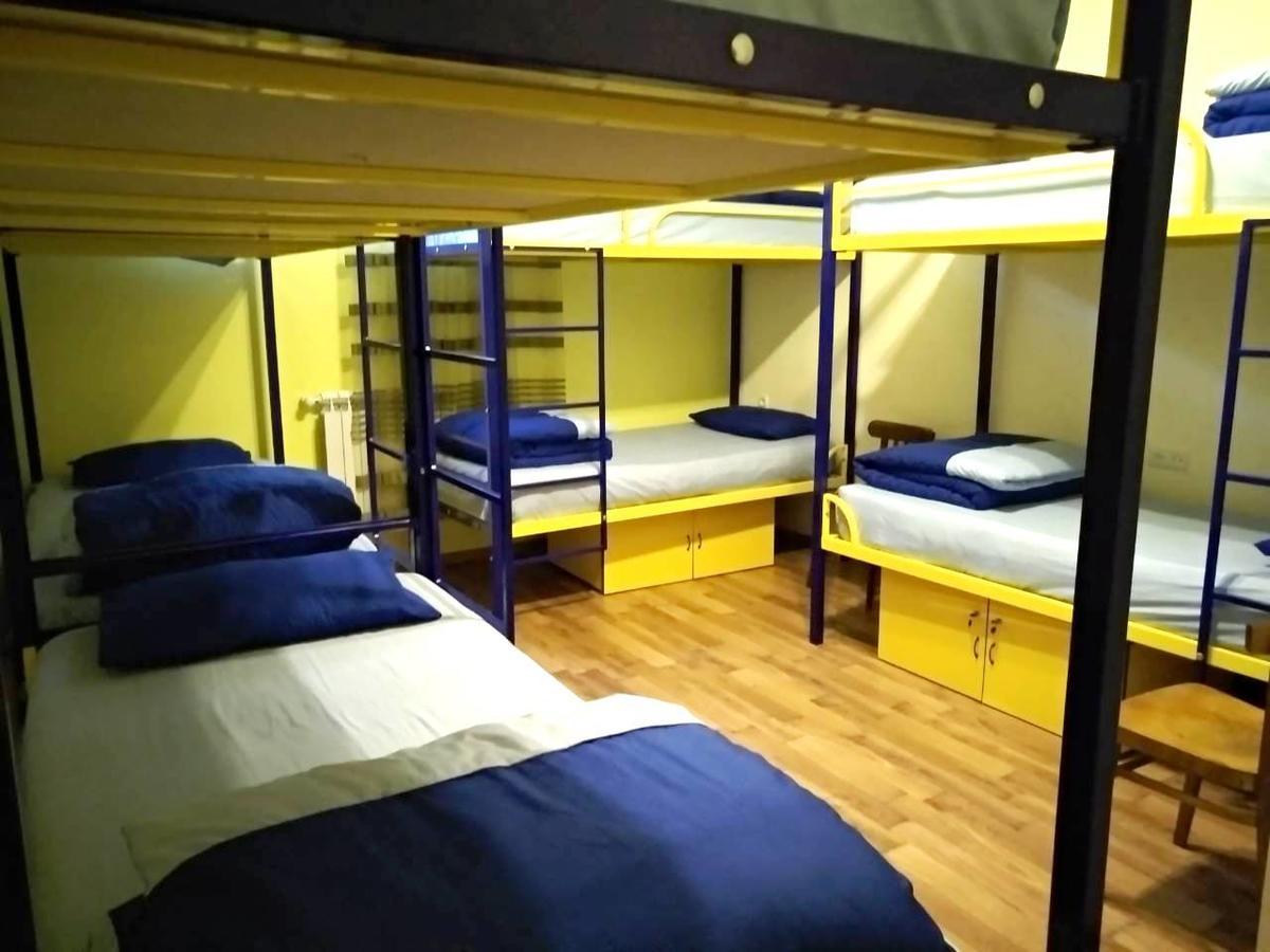 Shat Lav Hostel Erevan Esterno foto