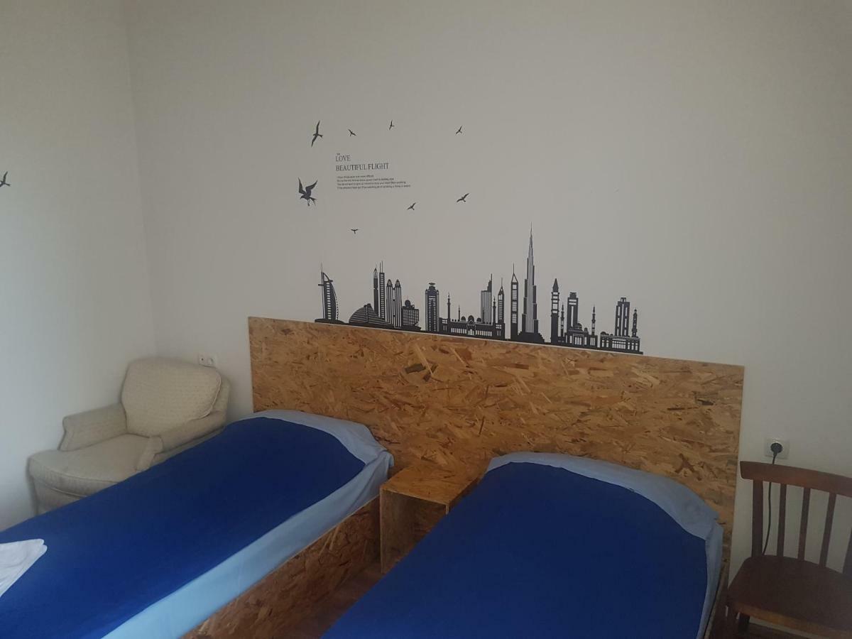 Shat Lav Hostel Erevan Esterno foto