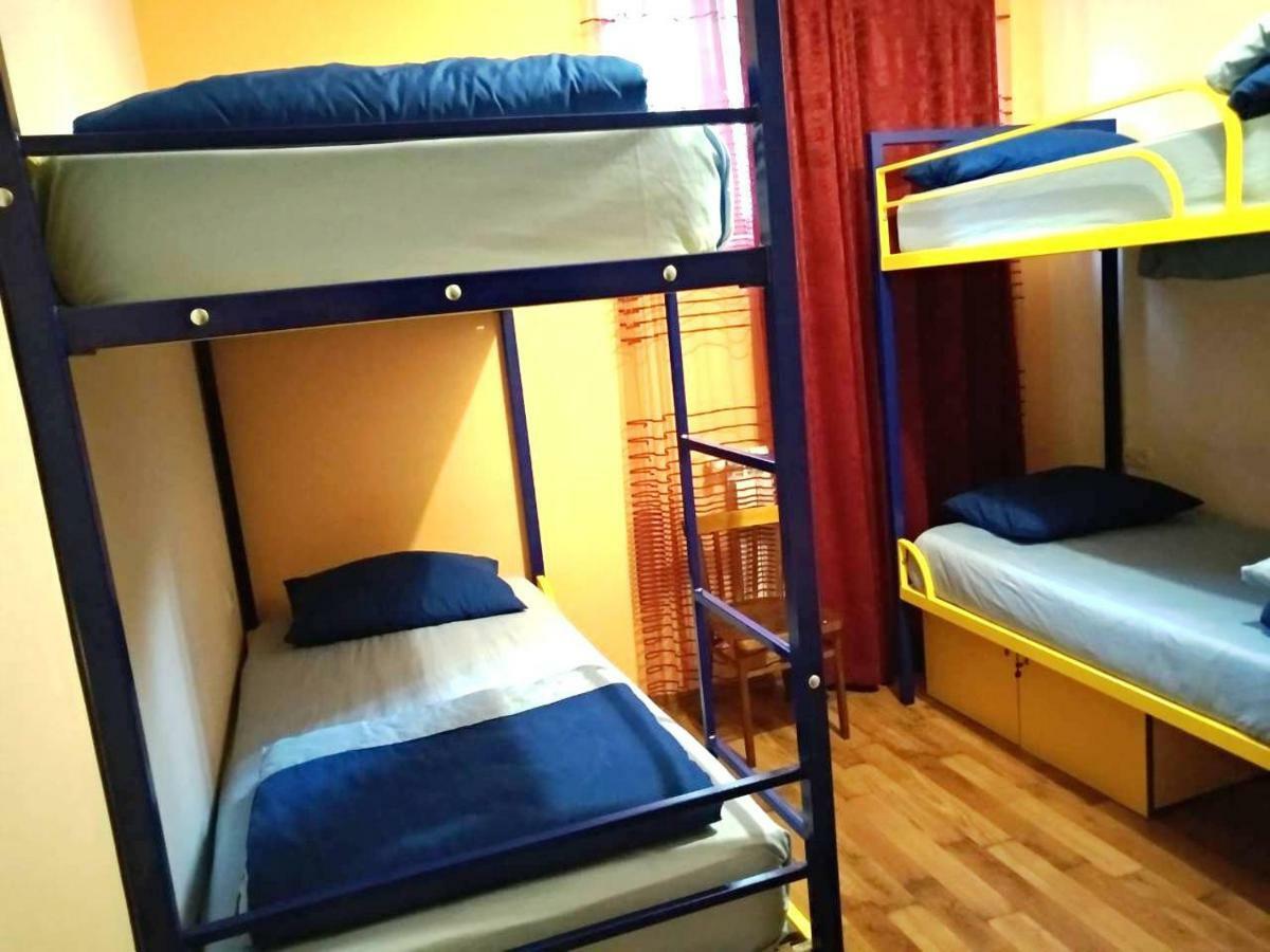 Shat Lav Hostel Erevan Esterno foto